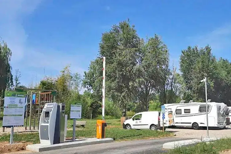 aire camping-cars RESEAU AIRESERVICES